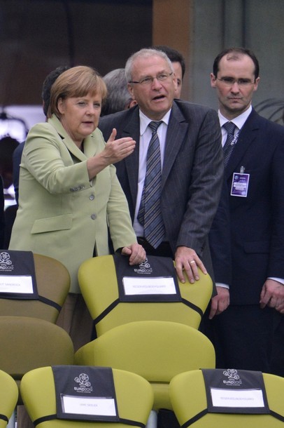 Bà Angela Merkel, Tổng thống Đức dự khán trận đấu ở Gdansk Arena.